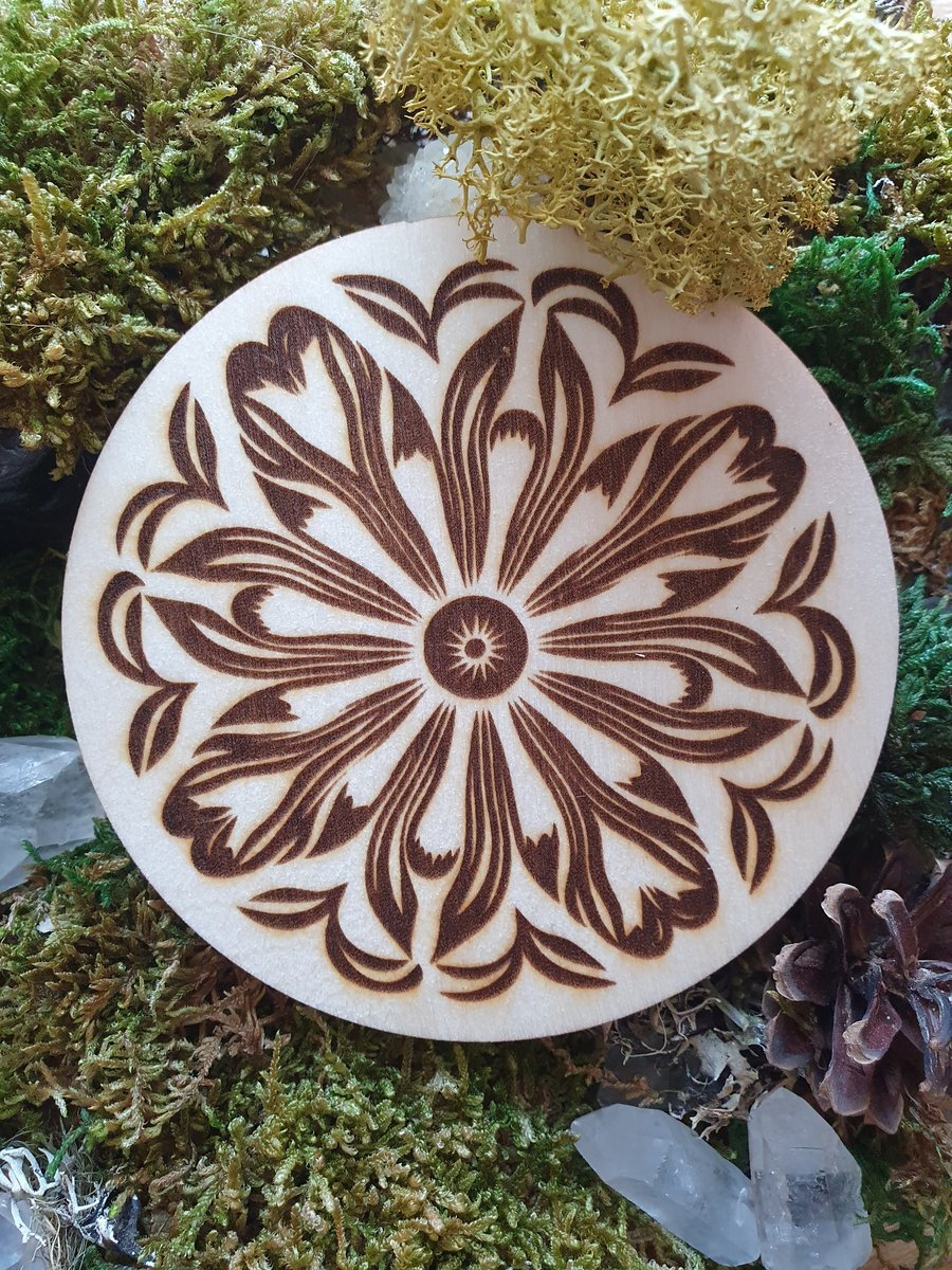 Ručně vyrobený dřevěný Kulatý podtácek - Ornament