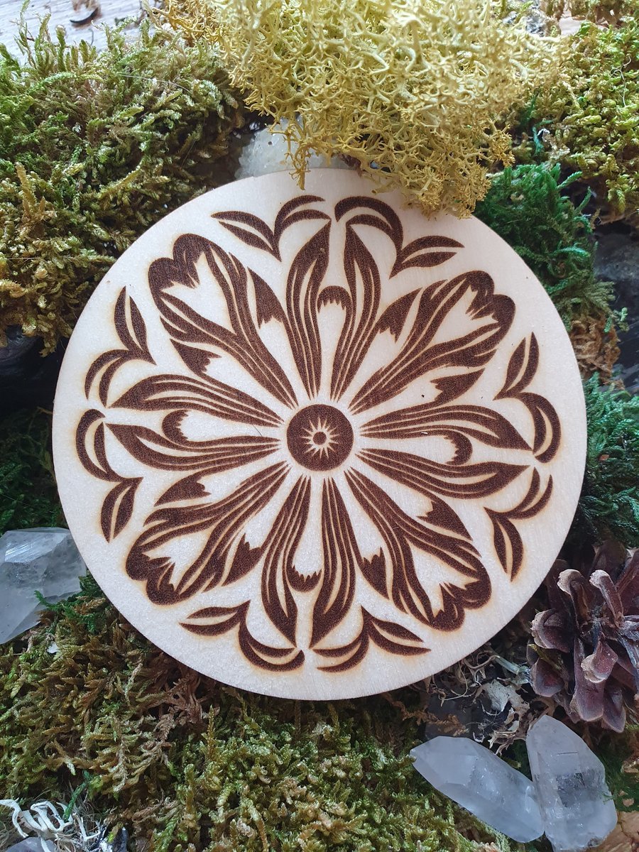 Ručně vyrobený dřevěný Kulatý podtácek - Ornament