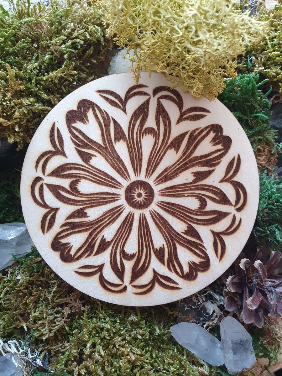 Ručně vyrobený dřevěný Kulatý podtácek - Ornament