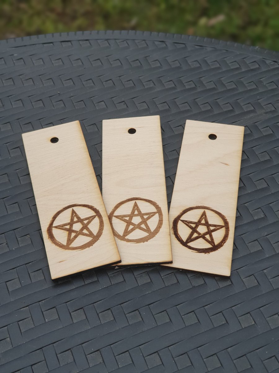 Ručně vyrobená dřevěná Knižní záložka - Symbol - ochranný pentagram