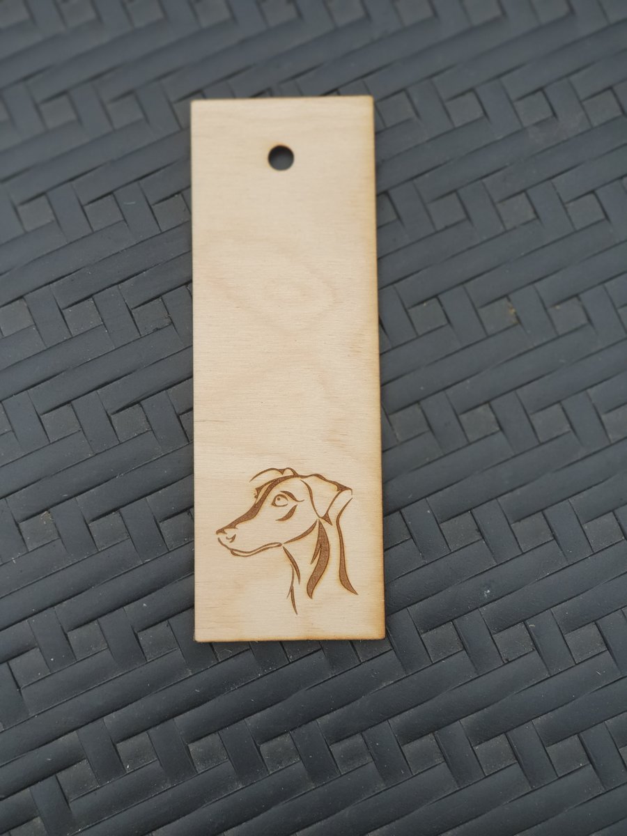Ručně vyrobená dřevěná Knižní záložka - Greyhound 5