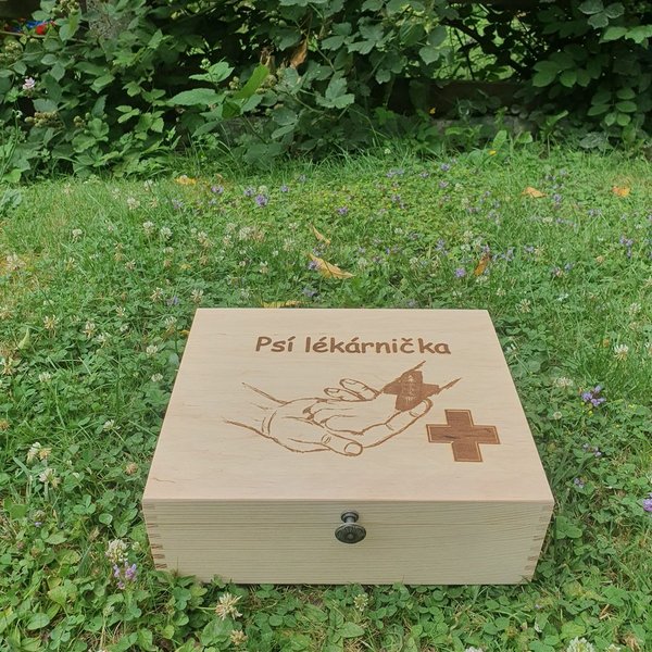 Ručně vyrobená dřevěná Truhla - Psí lékárnička