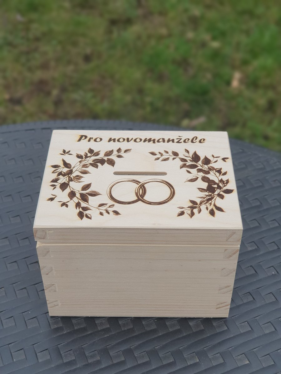 Ručně vyrobená dřevěná Pokladnička - Pokladnička novomanželům
